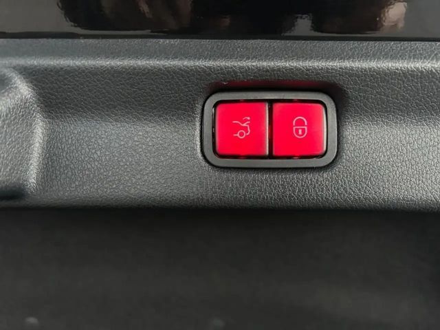 Mercedes-Benz EQE 300 AMG Line Sedan