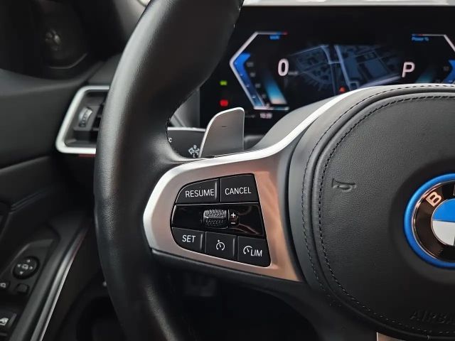 BMW 330 330e Touring xDrive