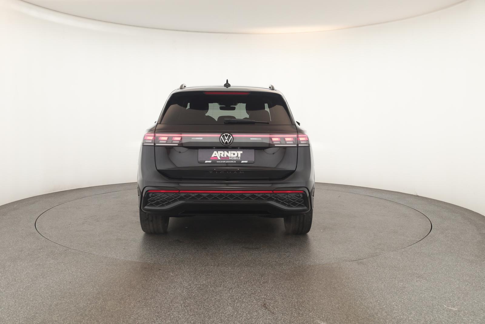 Volkswagen Tiguan 2.0 TSI DSG IQ.Drive R-Line