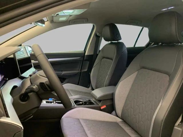 Volkswagen Golf 1.5 eTSI DSG Golf VIII