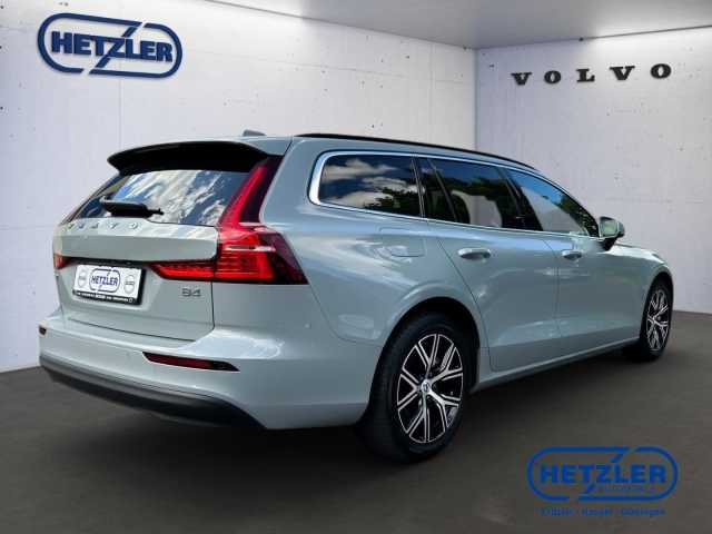 Volvo V60 Core Hybrid