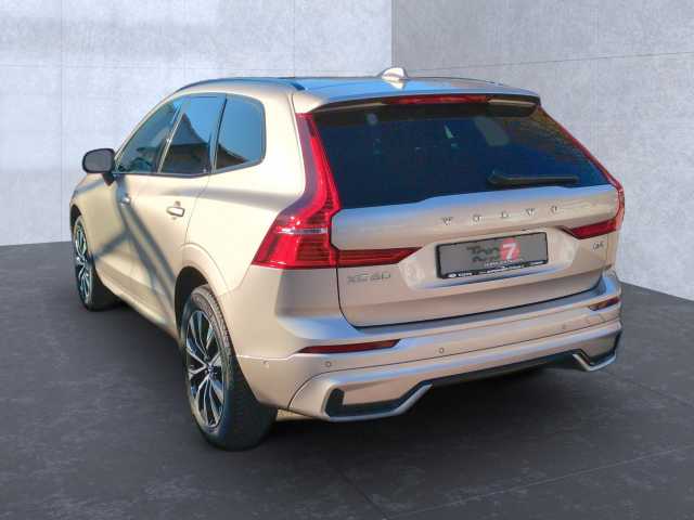 Volvo XC60 Navi LED Klima Standhzg Einparkhilfe el. Fenster
