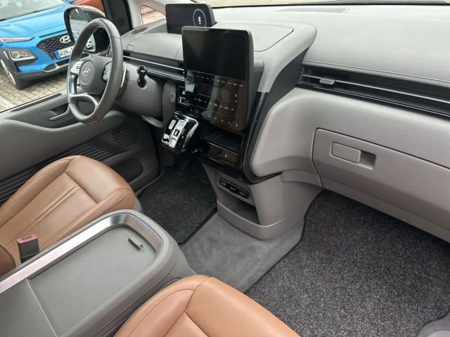 Hyundai Staria Signature Vierwielaandrijving