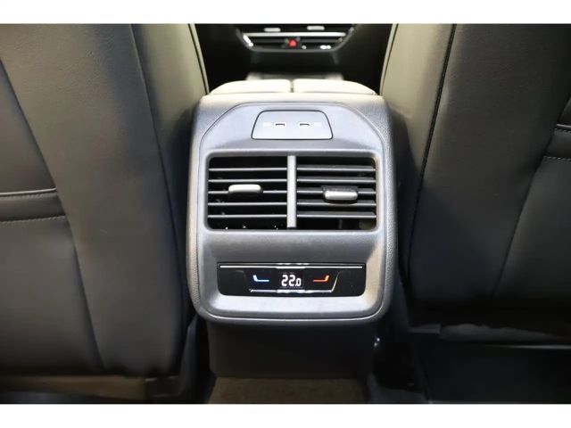 Volkswagen Passat 2.0 TDI Business DSG Variant