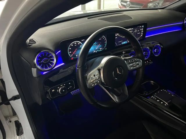 Mercedes-Benz A 250 A 250 e AMG Line