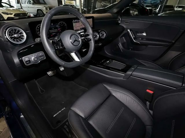 Mercedes-Benz CLA 200 AMG Line Coupé