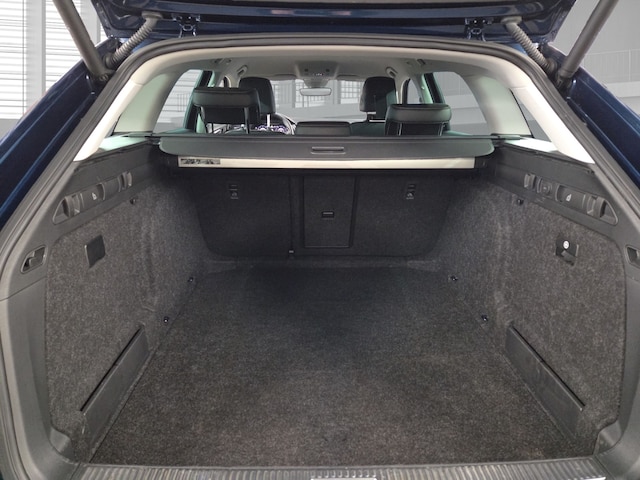 Skoda Superb 2.0 TSI Combi Laurin & Klement