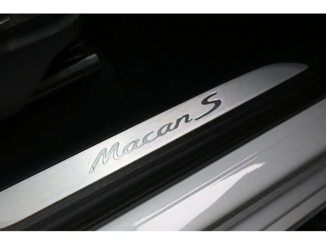 Porsche Macan S