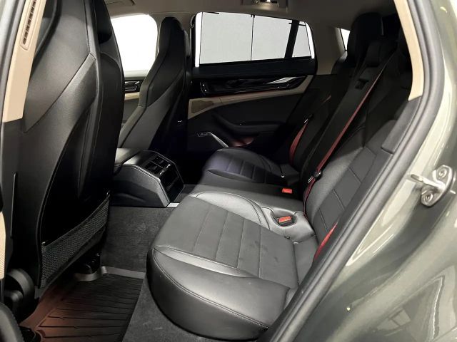 Porsche Panamera 4 E-Hybrid