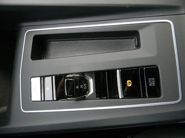 Volkswagen Golf DSG Golf VIII Life Variant