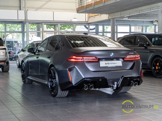 BMW M5 Sedan