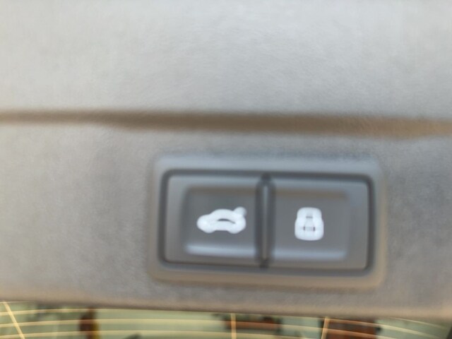 Audi A6 Avant Quattro S-Tronic