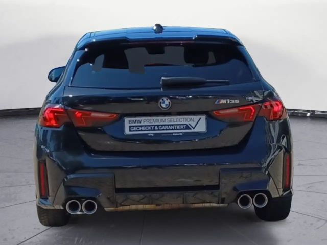BMW 135 Sedan xDrive