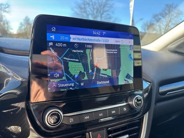 Ford Puma EcoBoost Titanium