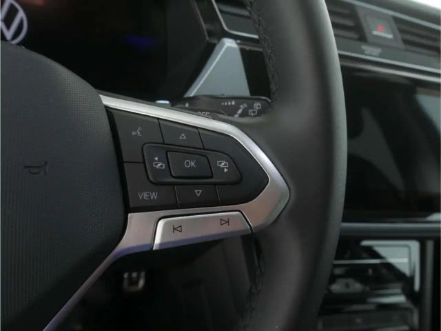 Volkswagen Touran 1.5 TSI DSG R-Line