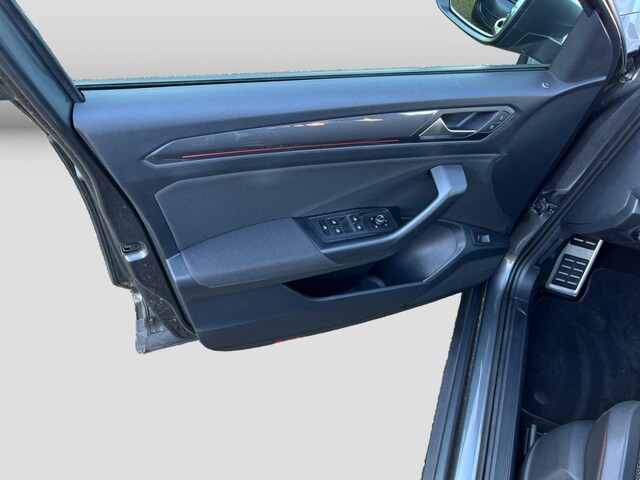 Volkswagen T-Roc 2.0 TSI DSG Sport