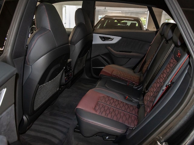 Audi RS Q8 Performance Quattro