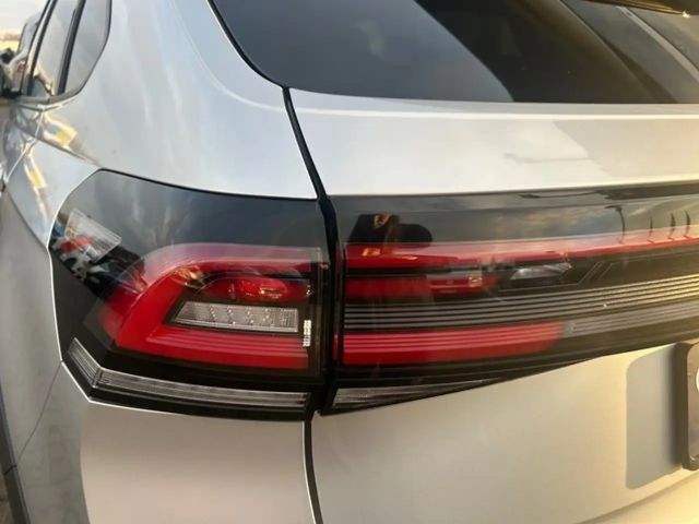 Volkswagen Taigo 1.0 TSI DSG R-Line