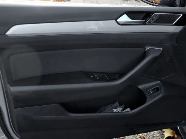 Volkswagen Passat 2.0 TSI Business DSG Variant