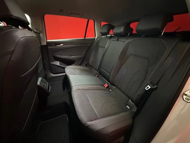 Volkswagen Golf Business DSG Variant