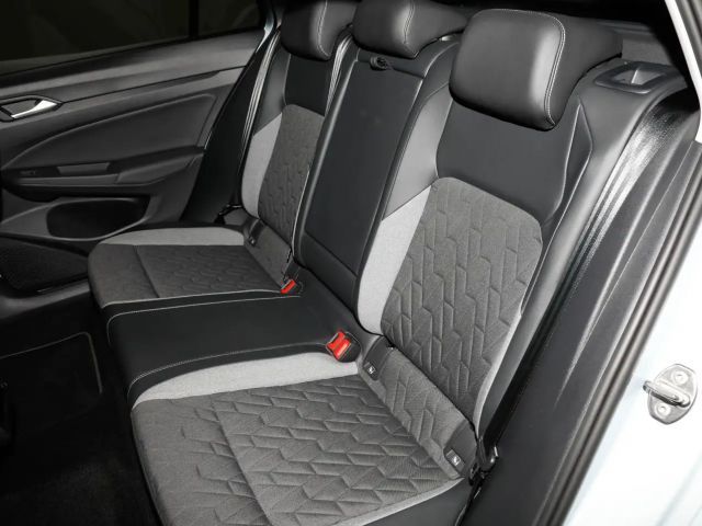 Volkswagen Golf 2.0 TDI DSG Variant