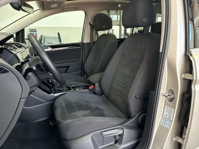 Volkswagen Touran DSG Highline