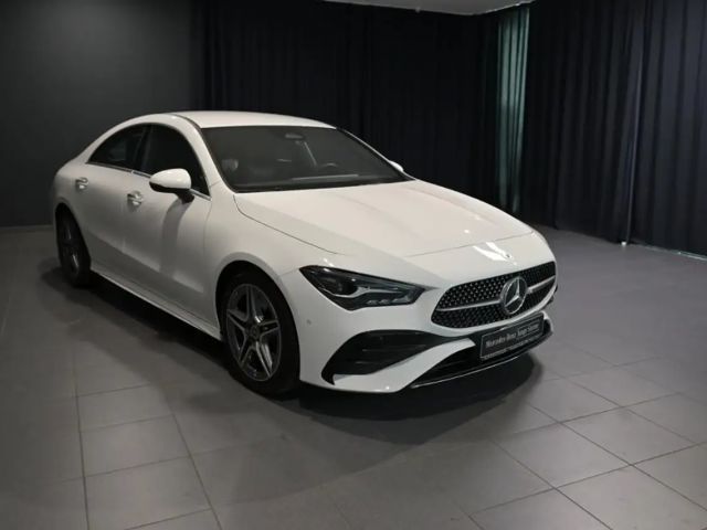Mercedes-Benz CLA 200 AMG Line Coupé