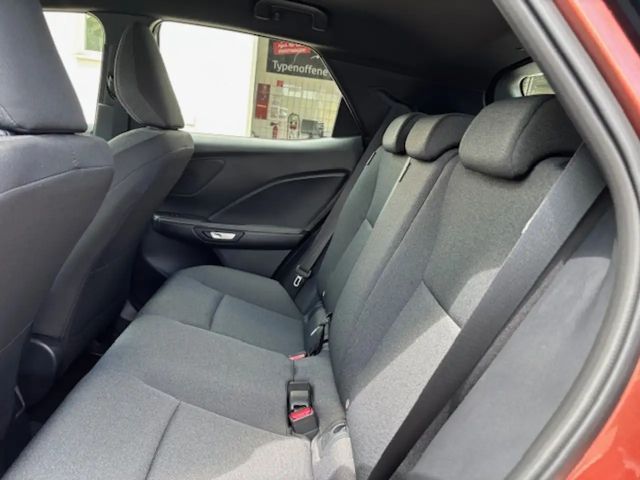 Lexus LBX 1,5 Hybrid Automatik FWD 5Trg. mit Komfort Paket