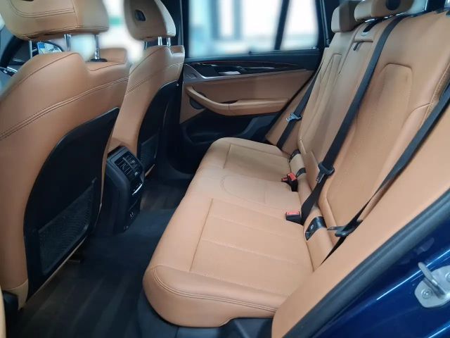 BMW X3 40d AHK*Panorama*DrivAssProf*ParkAssPlus*Standheiz