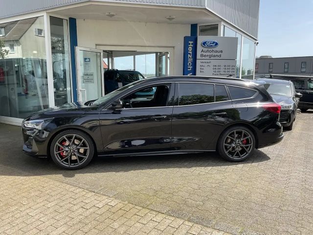 Ford Focus ST Line Wagon
