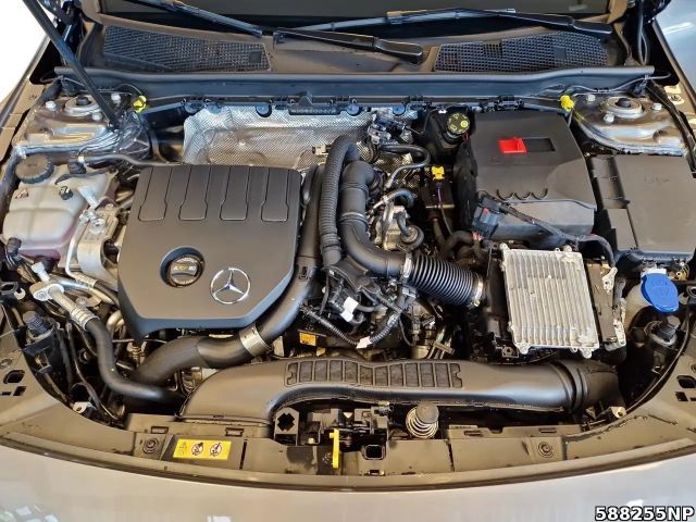 Mercedes-Benz CLA 200 AMG Line Guard