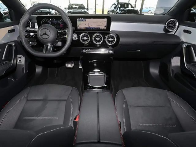 Mercedes-Benz A 200 AMG Line