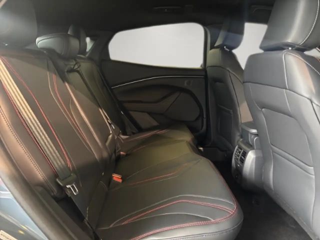 Ford Mustang Mach-E Premium RWD