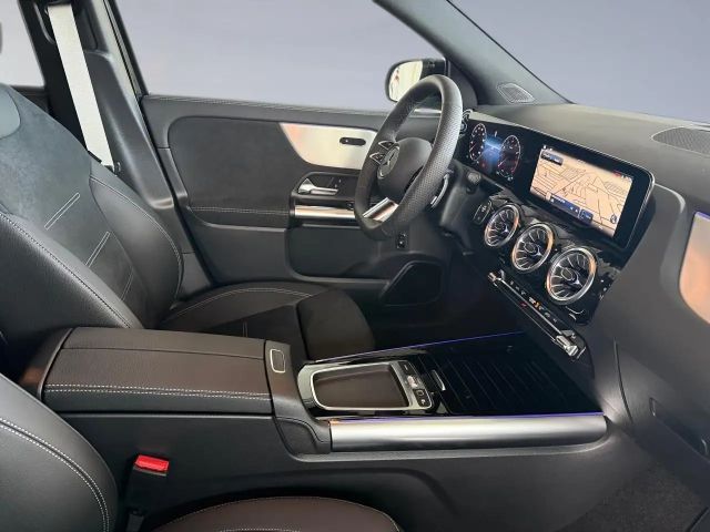 Mercedes-Benz GLA 180 AMG Line