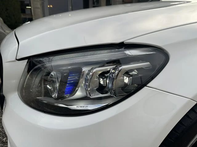 Mercedes-Benz C 220 4MATIC C 220 d Sedan