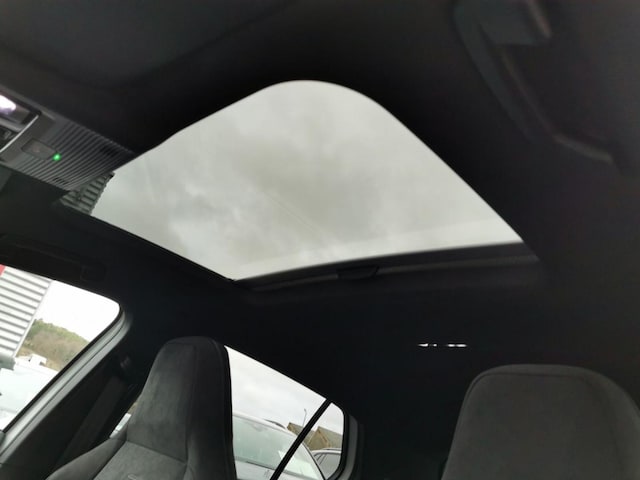 Volkswagen Golf 1.5 eTSI R-Line