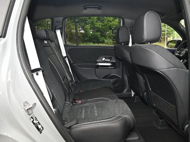 Mercedes-Benz GLB 180 