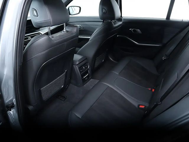 BMW 330 330e Touring