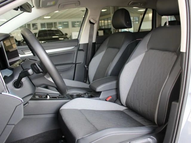 Volkswagen Golf 1.5 eTSI Variant