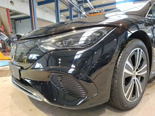Mercedes-Benz EQE SUV 300