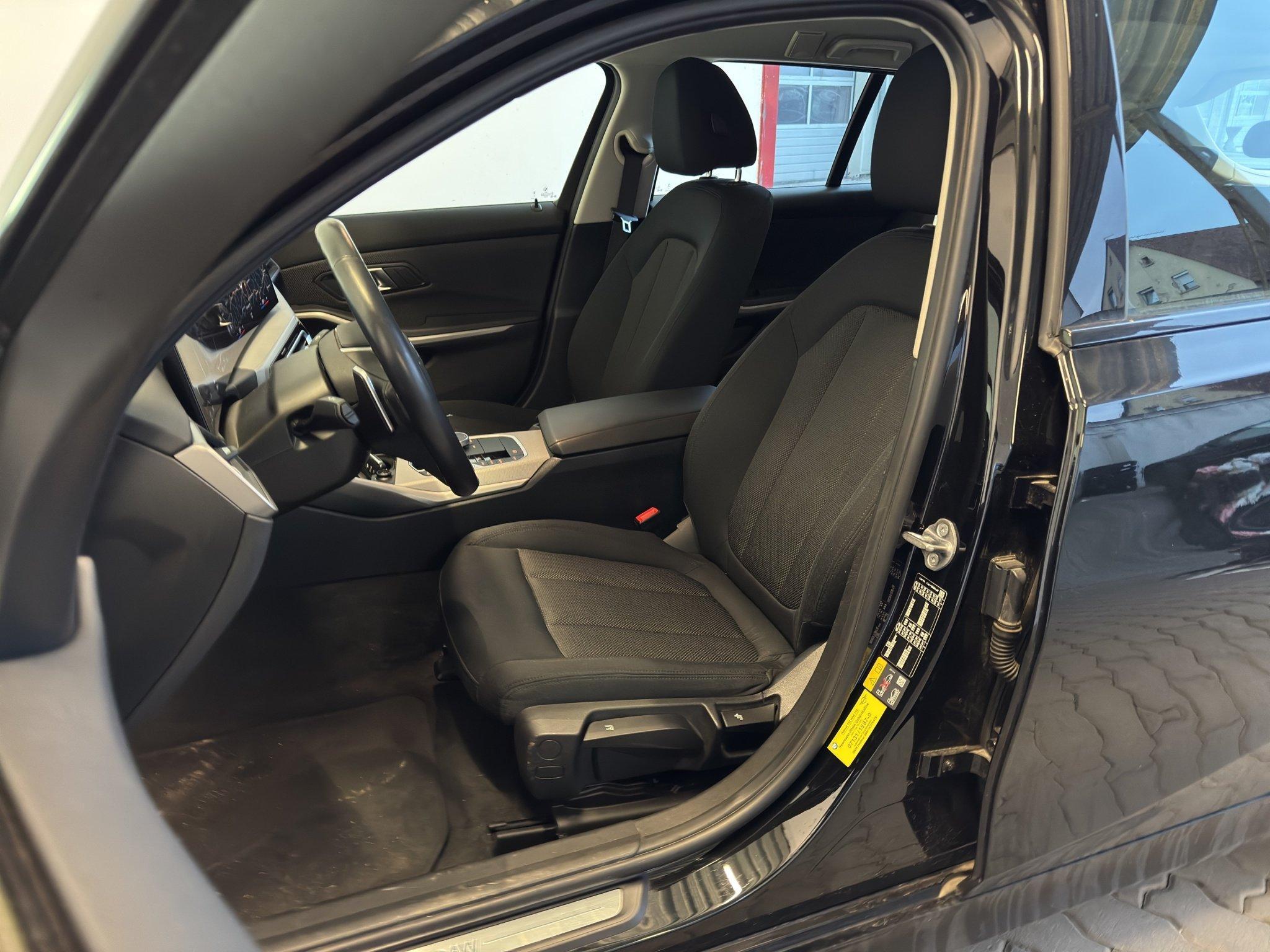 BMW 320 320e Touring