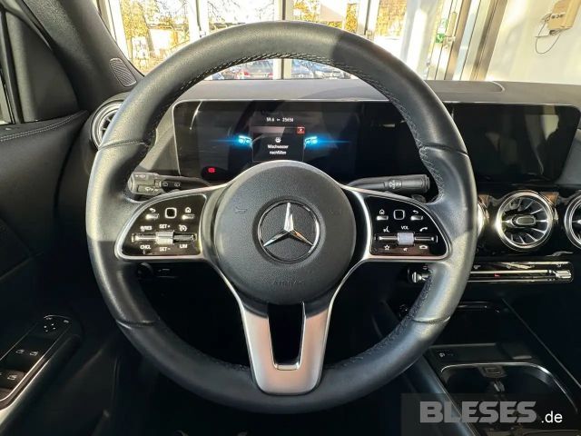 Mercedes-Benz GLA 180 Progressive
