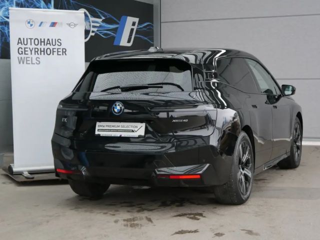 BMW iX xDrive40