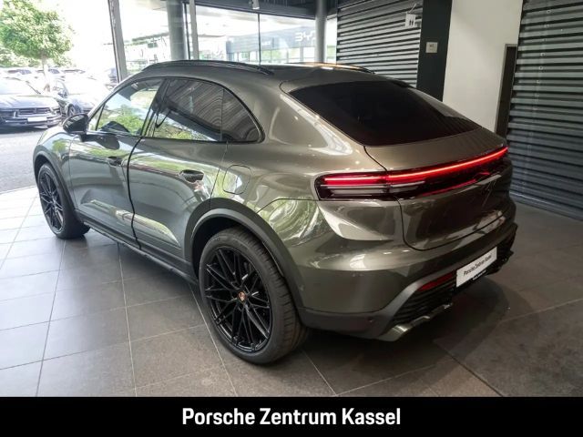 Porsche Macan 4
