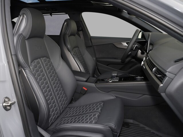 Audi RS4 Avant Quattro