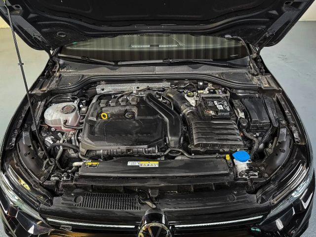 Volkswagen Golf R-Line Variant