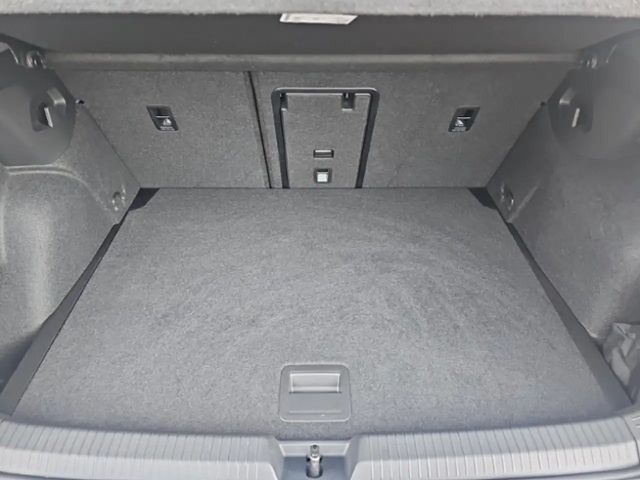 Volkswagen Golf 1.5 TSI Golf VIII Life