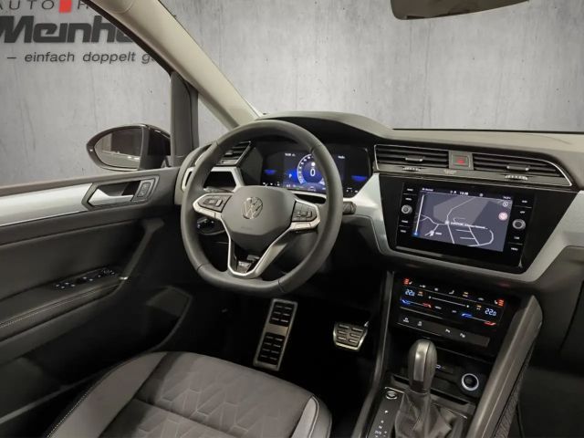 Volkswagen Touran 1.5 TSI DSG R-Line