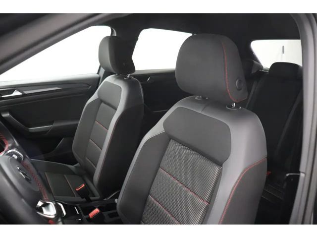 Volkswagen T-Roc 1.5 TSI DSG Sport