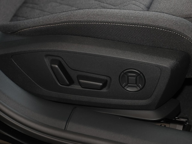 Audi A6 Avant Quattro S-Tronic